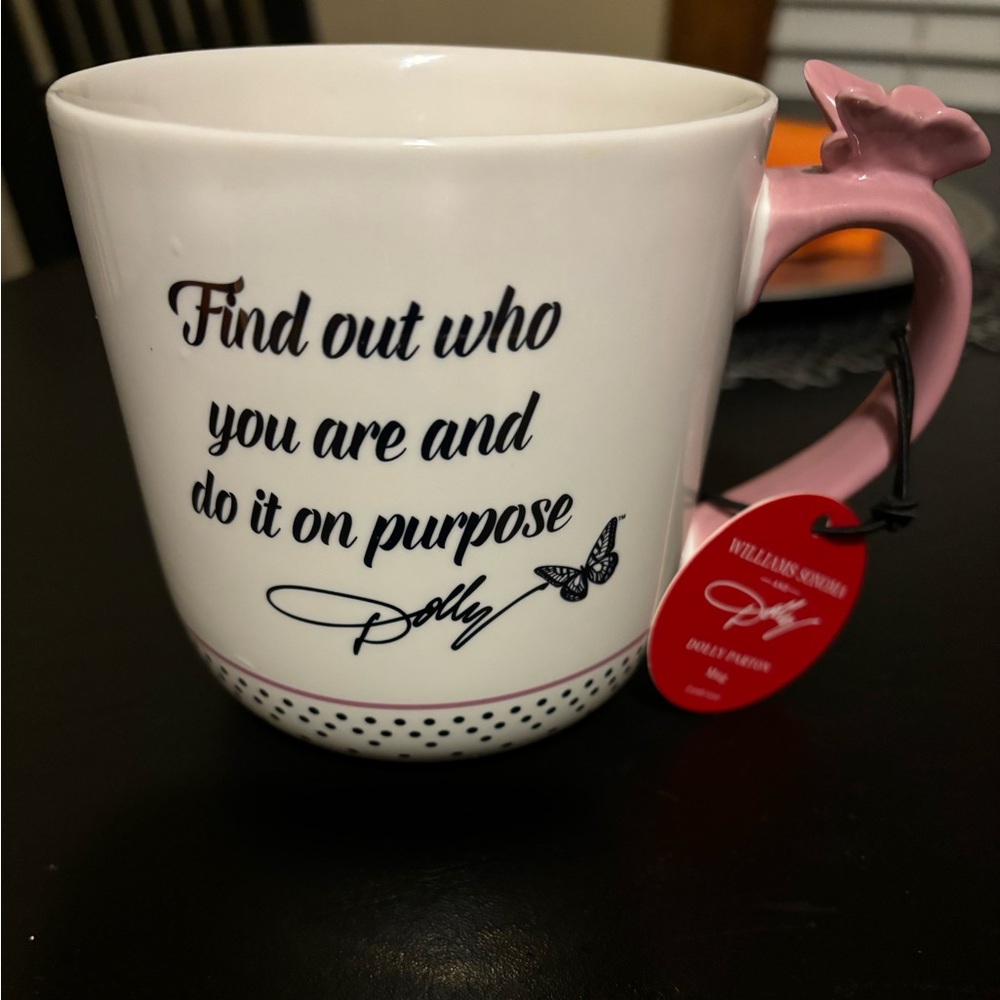 ❤️BRAND NEW ❤️ Williams Sonoma 16 oz Dolly Parton Mug .with butterfly handle .